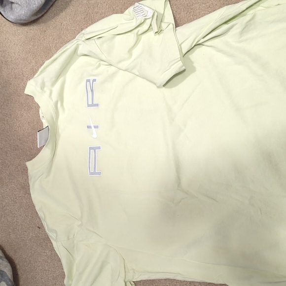 Women's oversized Nike neon tshirt - Picture 2 of 2